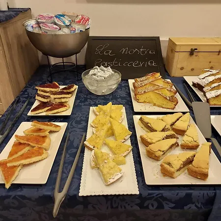 Susy - Bakery & Gluten Free Made - Direttamente Su Viale Dante A Due Passi Dal Mare 2* Ριτσιόνε