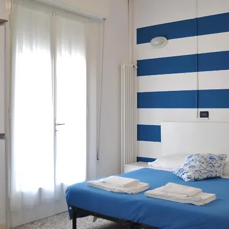 Susy - Bakery & Gluten Free Made - Direttamente Su Viale Dante A Due Passi Dal Mare 2* Ριτσιόνε