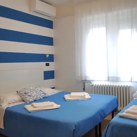 Susy - Bakery & Gluten Free Made - Direttamente Su Viale Dante A Due Passi Dal Mare 2* Ριτσιόνε