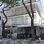 Susy - Bakery & Gluten Free Made - Direttamente Su Viale Dante A Due Passi Dal Mare Hotel 2*