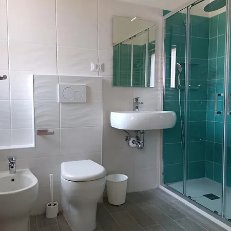 Отель Hotel Susy - Bakery & Gluten Free Home Made - Direttamente Su Viale Dante A Due Passi Dal Mare 2*