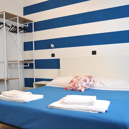 Susy - Bakery & Gluten Free Made - Direttamente Su Viale Dante A Due Passi Dal Mare Otel 2*