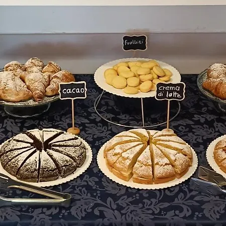 Отель Susy - Bakery & Gluten Free Made - Direttamente Su Viale Dante A Due Passi Dal Mare Риччоне