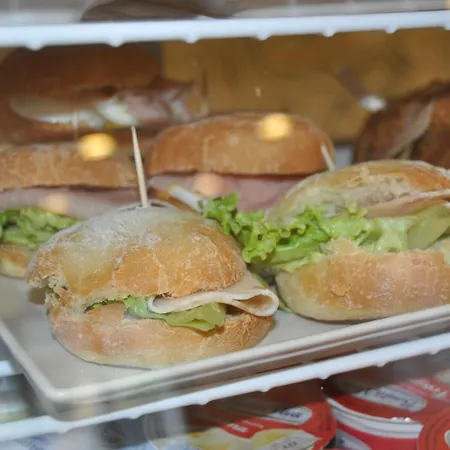 Susy - Bakery & Gluten Free Made - Direttamente Su Viale Dante A Due Passi Dal Mare Otel Riccione