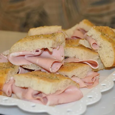 Otel Susy - Bakery & Gluten Free Made - Direttamente Su Viale Dante A Due Passi Dal Mare Riccione