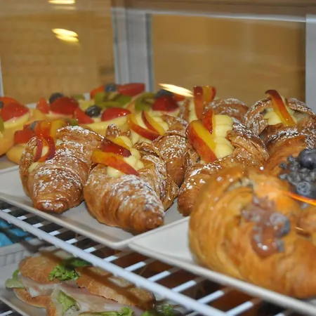 Susy - Bakery & Gluten Free Made - Direttamente Su Viale Dante A Due Passi Dal Mare 2*