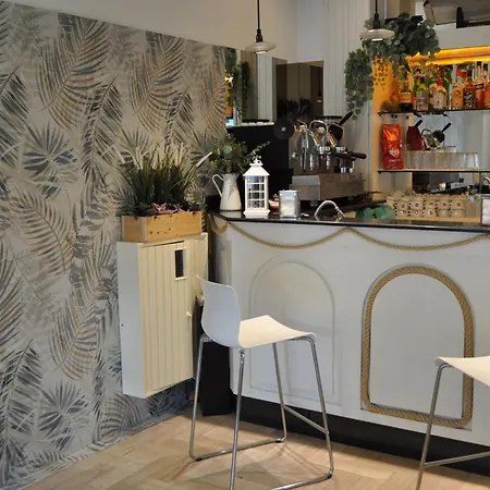 Otel Susy - Bakery & Gluten Free Made - Direttamente Su Viale Dante A Due Passi Dal Mare 2*