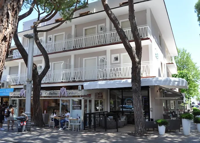 Susy - Bakery&gluten Free - Direttamente Su Viale Dante A Due Passi Dal Mare Hotel 2*