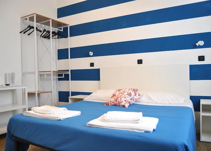 Susy - Bakery&gluten Free - Direttamente Su Viale Dante A Due Passi Dal Mare Hotel 2*