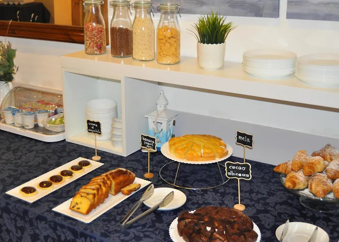 Susy - Bakery&gluten Free - Direttamente Su Viale Dante A Due Passi Dal Mare Hotel